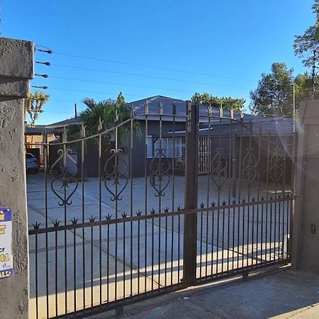 Sleepover @194 Rustenburg Exterior photo